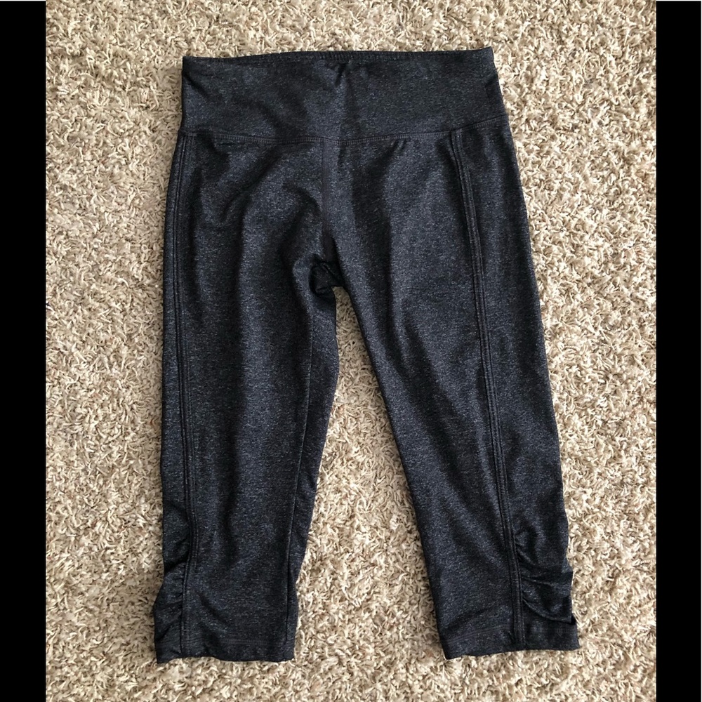 Forever 21 compression legging capris